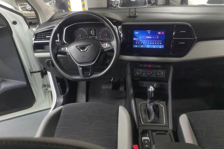 Used Jetta VS7 2023 280TSI Automatic Trend Edition
