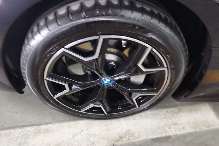 Used BMW i3 2023 eDrive 40 L Midnight Edition