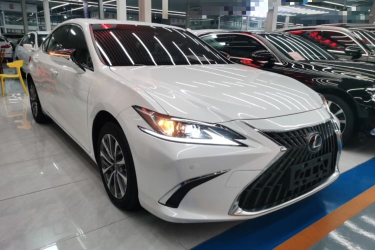 Used Lexus ES 2022 200 Excellence Edition
