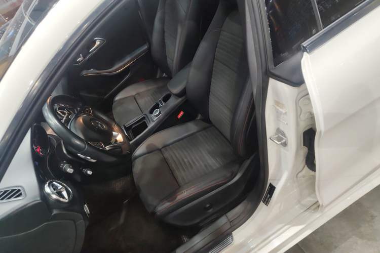 Used Mercedes-Benz CLA 2017 Refreshed CLA 220 4MATIC
