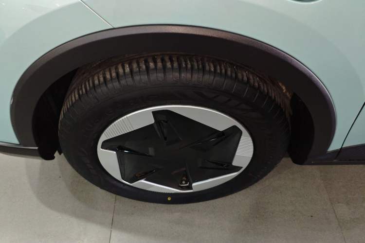 Used Geometry E Firefly 2024 401km Starlight
