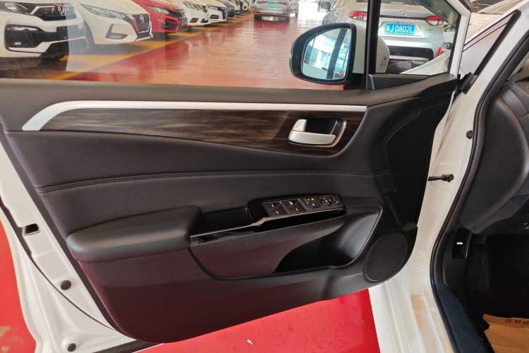 Used Honda Jade 2017 210 TURBO CVT Luxury Edition 5 Seats
