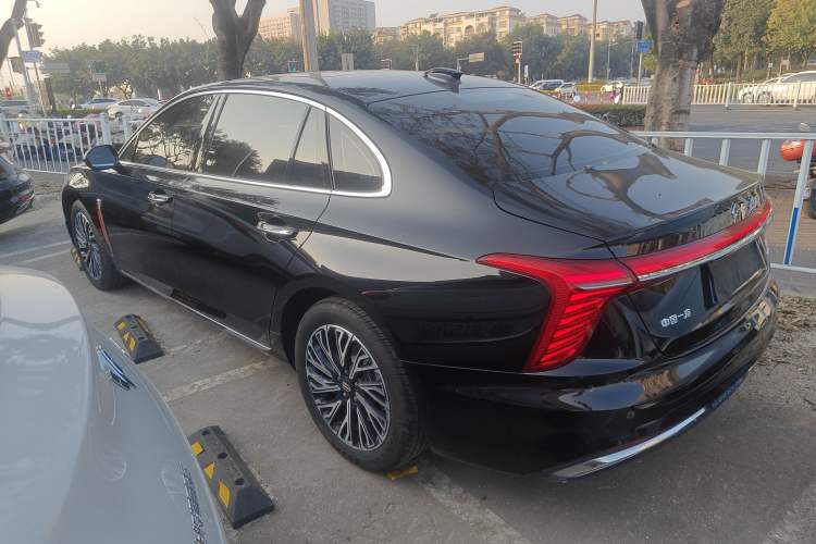 Used Hongqi H5 2024 2.0T Automatic Smart Connect Flagship Edition
