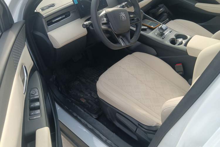 Used BYD Qin PLUS 2025 DM-i Smart Drive 55KM Leading Model