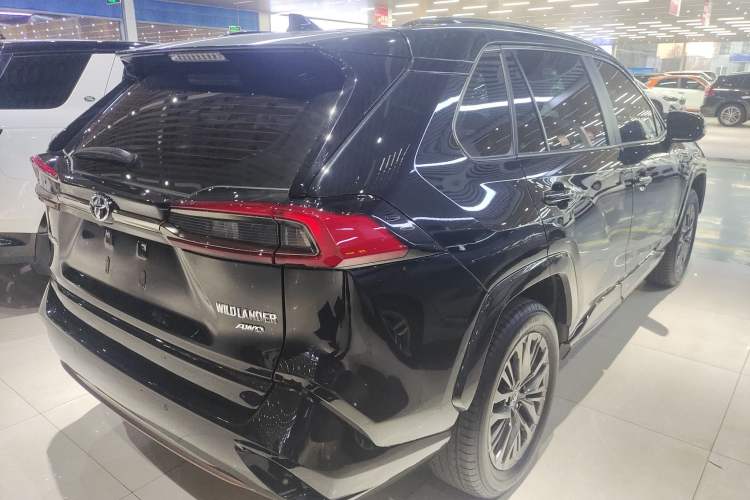 Used Toyota Wildlander 2024 2.0L CVT 4x4 Luxury PLUS Edition