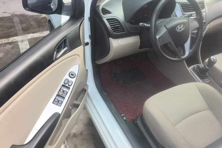 Used Hyundai Verna 2014 1.4L Manual Smart GLS Trim