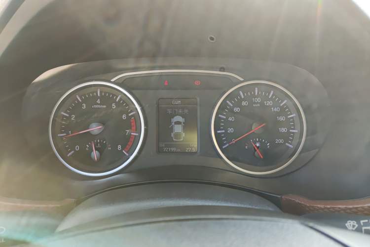 Used Great Wall Wingle 6 2017 2.4L Gasoline Two-Wheel Drive Elite Version 4G69
