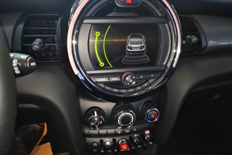 Used  MINI 2016 1.5T COOPER
