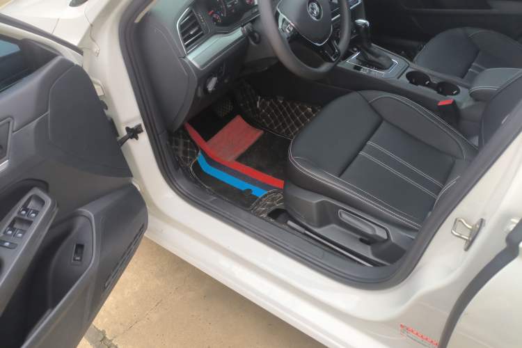 Used Volkswagen Lamando 2021 230TSI DSG Fashion Edition
