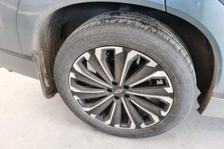 Used Chery Tiggo 9 2023 2.0T Dual-Clutch Two-Wheel Drive Luxury Edition 5 Seats