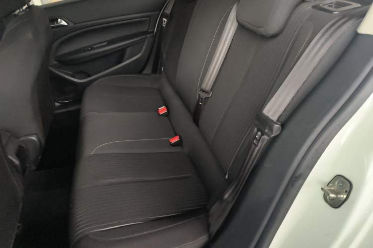 Used Peugeot 408 2014 1.8L Manual Leading Edition