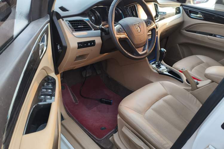 Used Baojun 730 2016 1.8L iAMT Luxury Model 7 Seats