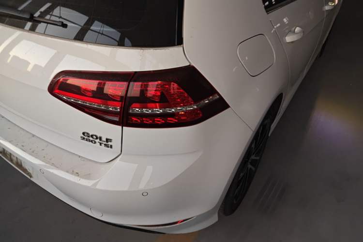 Used Volkswagen Golf 2017 280TSI Automatic R-Line Million-Vehicle Commemorative Edition
