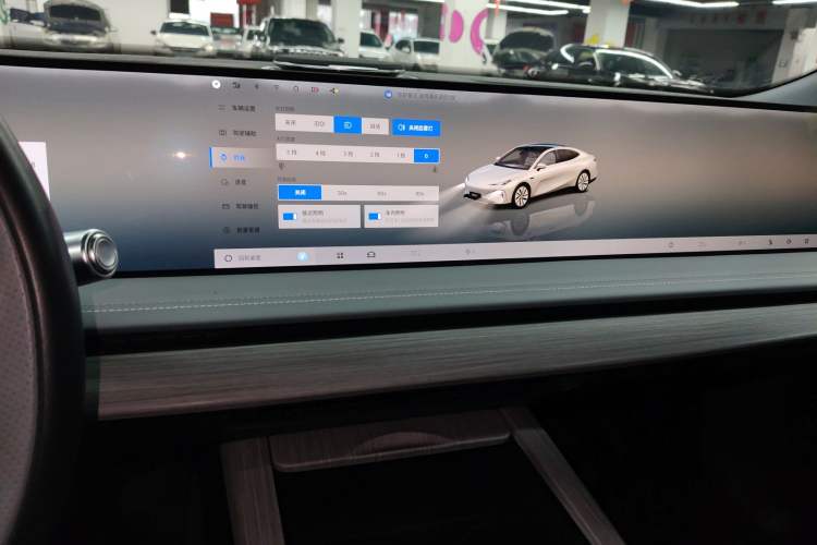 Used  E8 2024 550 km Range Rear-Drive Dragon Edition