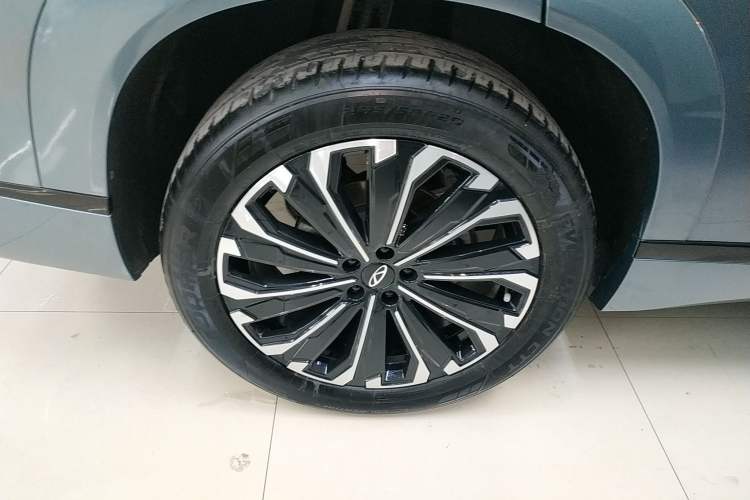 Used Chery Tiggo 9 2023 2.0T Dual-Clutch Two-Wheel Drive Luxury Edition 5 Seats
