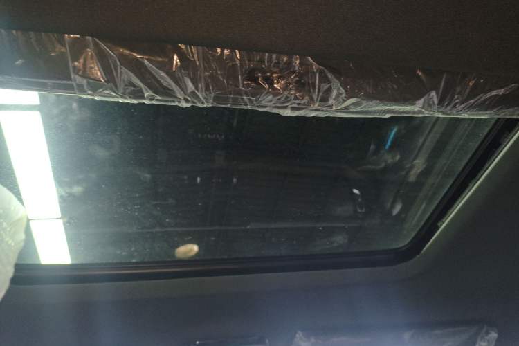 Used 212 T01 2024 2.0T Explorer
