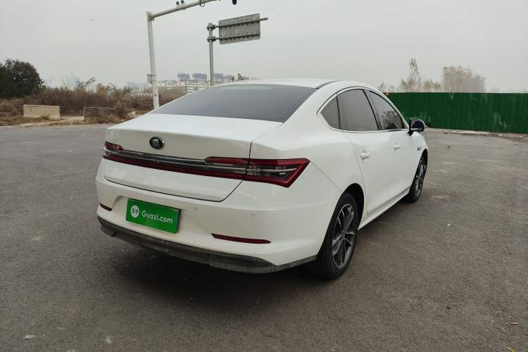 Used BYD Qin Pro 2019 Super Edition 1.5TI Automatic Smart Connect Enjoyment Model China VI Standard