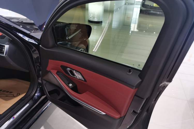 Used BMW 3 Series 2022 Restyled 320Li M Sport Package
