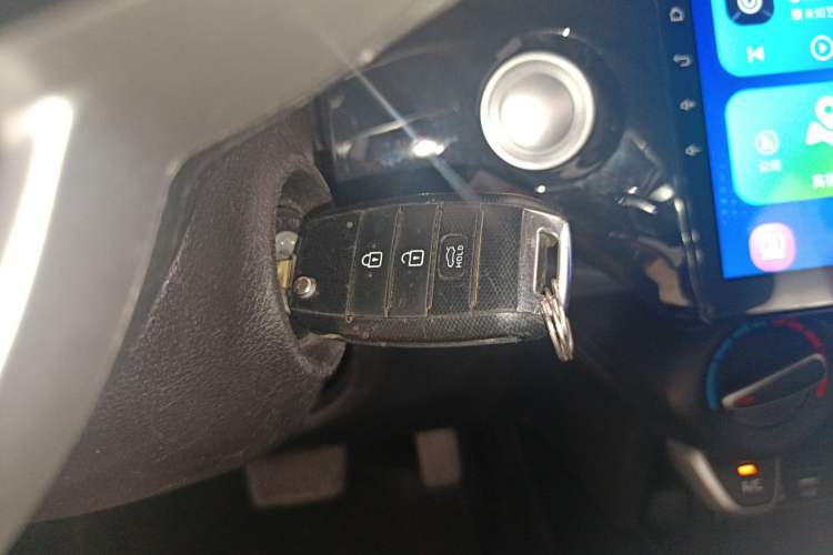 Used Kia K2 2019 Sedan 1.4L Automatic Transmission 15th Anniversary Special Edition GLS China VI Standard
