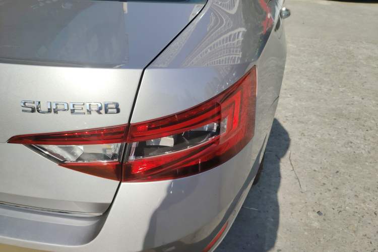 Used Skoda Superb 2016 TSI330 DSG Smart Drive Edition
