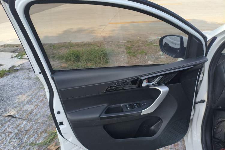 Used Oshan Benni E-Star 2022 Qingxin Edition Colorful Model Lithium Iron Phosphate
