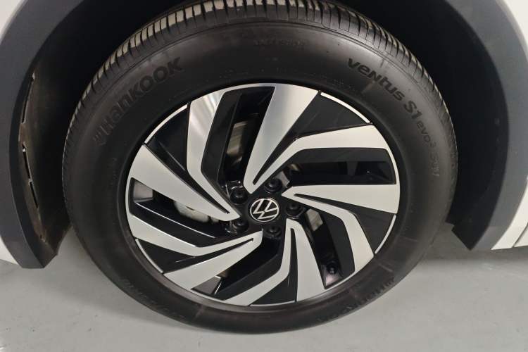 Used Volkswagen Tiguan L 2024 330TSI Automatic Two-Wheel Drive Smart Edition
