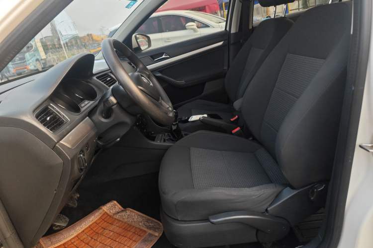 Used Volkswagen Lavida 2017 1.6L Manual Fashion Edition
