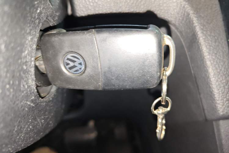 Used Volkswagen Santana 2017 Haval H9 1.6L Automatic Comfort Edition
