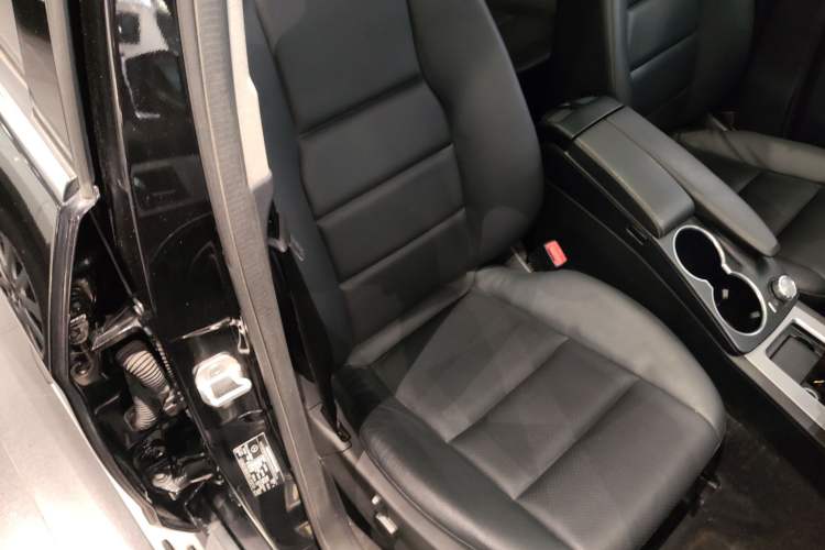 Used Mercedes-Benz GLK-Class 2013 Facelift GLK 300 4MATIC Fashion Edition