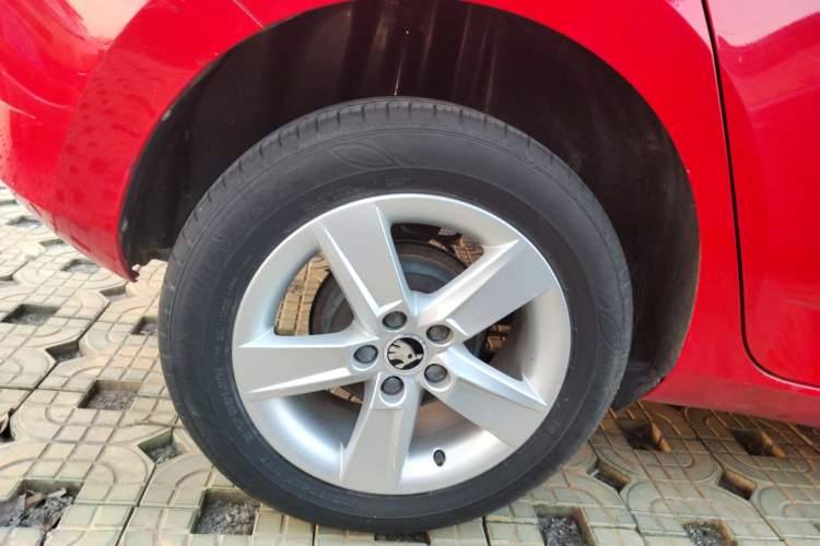 Used Skoda Fabia 2017 1.4L Automatic Car Enjoy Edition
