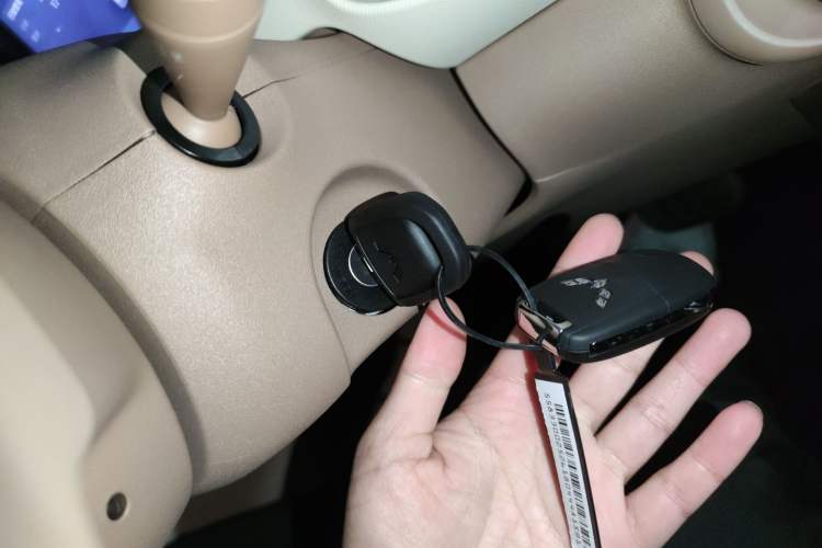 Used Wuling Hongguang MINIEV 2025 Four-Door Version Advanced Edition
