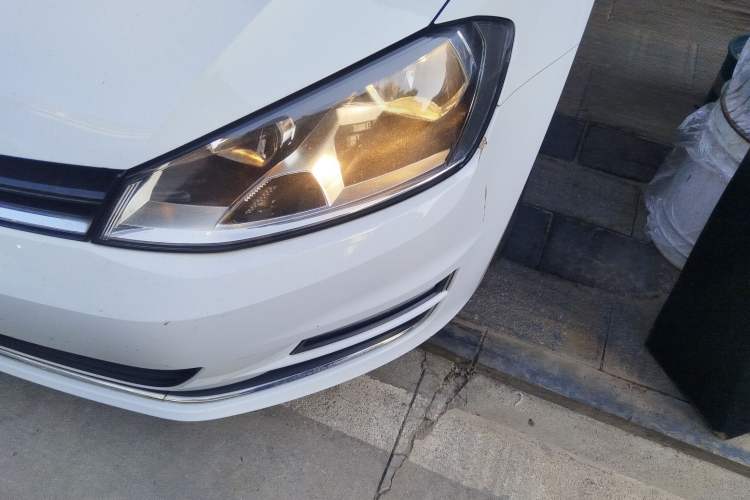 Used Volkswagen Golf 2016 230TSI Automatic Luxury Version
