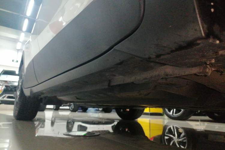 Used Toyota C-HR 2018 2.0L Luxury Sunroof Version China VI Standard
