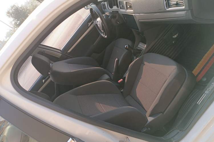 Used Volkswagen Lavida 2017 1.6L Manual Fashion Edition
