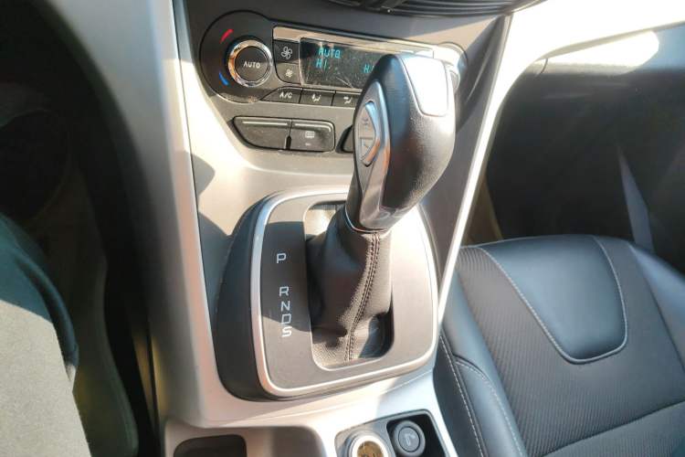 Used Ford Kuga 2015 1.5L GTDi Two-Wheel Drive Fashion Edition
