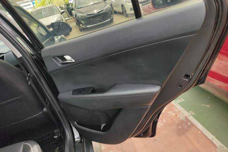 Used Hyundai ix25 2015 1.6L Automatic Two-Wheel Drive Smart GLS Trim
