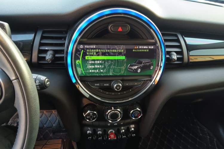 Used  MINI 2019 1.5T COOPER Classic Edition
