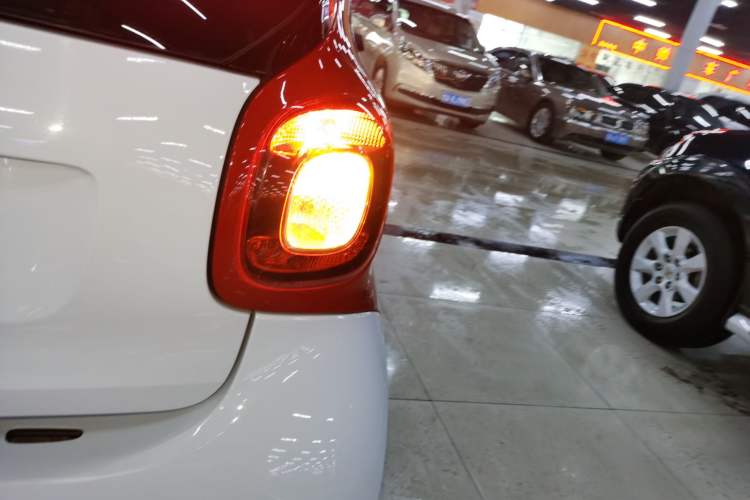 Used smart fortwo 2018 1.0L 52kW Hardtop Dynamic Version China V
