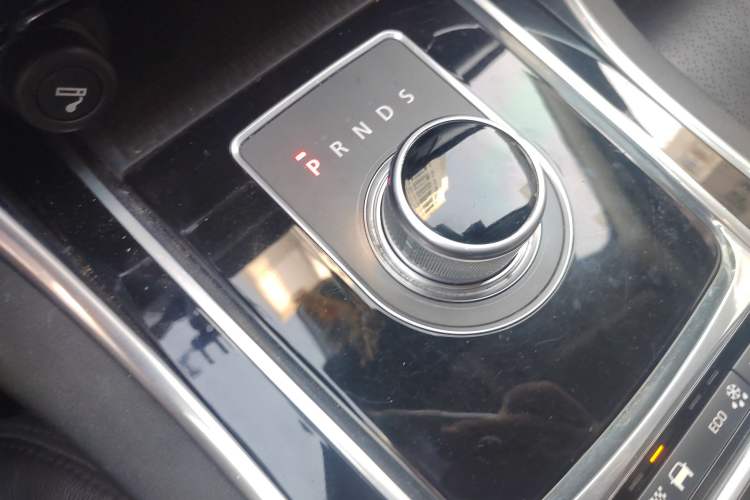 Used Jaguar XF 2016 XF 2.0T Two-Wheel-Drive Luxury Edition