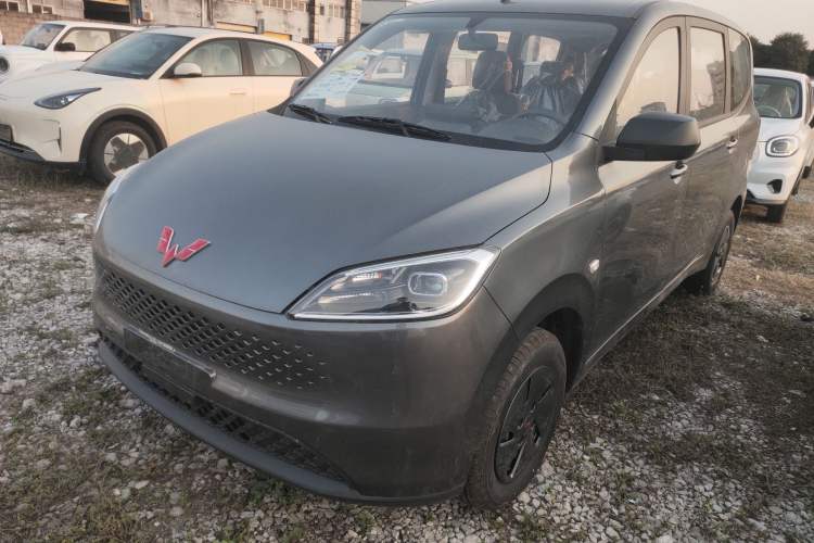Used Wuling Hongguang New Energy 2025 Extended-Range Hybrid 50KM Comfort Version