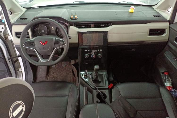 Used Wuling Zhengcheng 2021 1.5T Manual Luxury Version
