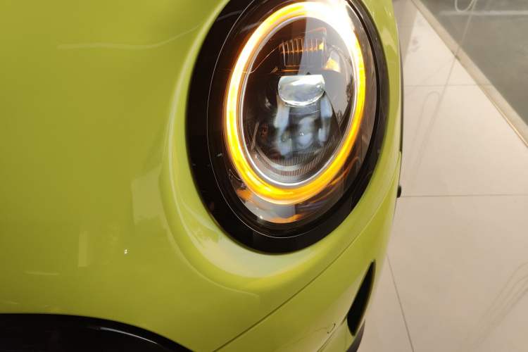 Used  MINI 2023 1.5T COOPER Artist
