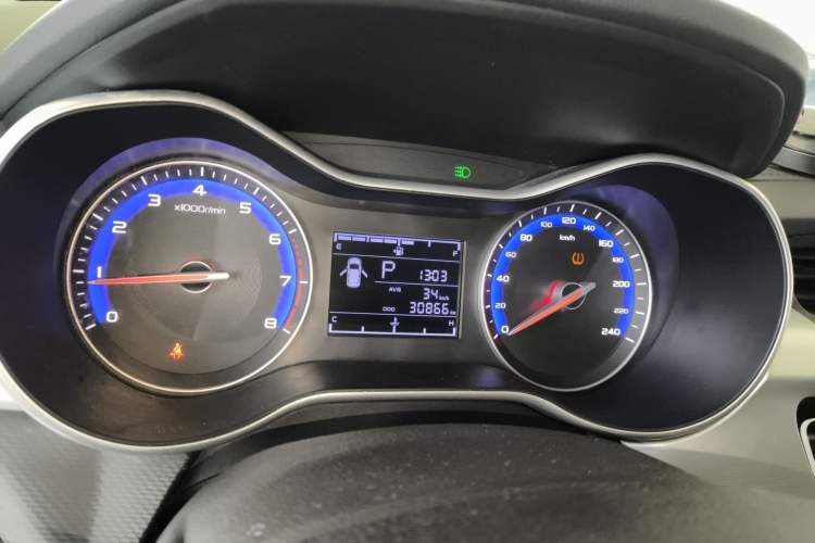 Used Geely Auto Vision 2019 Upgraded Model 1.5L CVT Luxury Version China VI Standard
