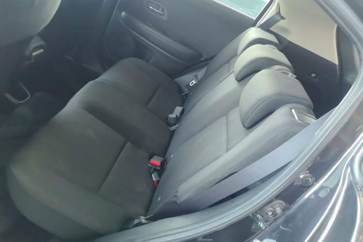 Used Honda Vezel 2015 1.5L CVT two-wheel drive Comfort trim
