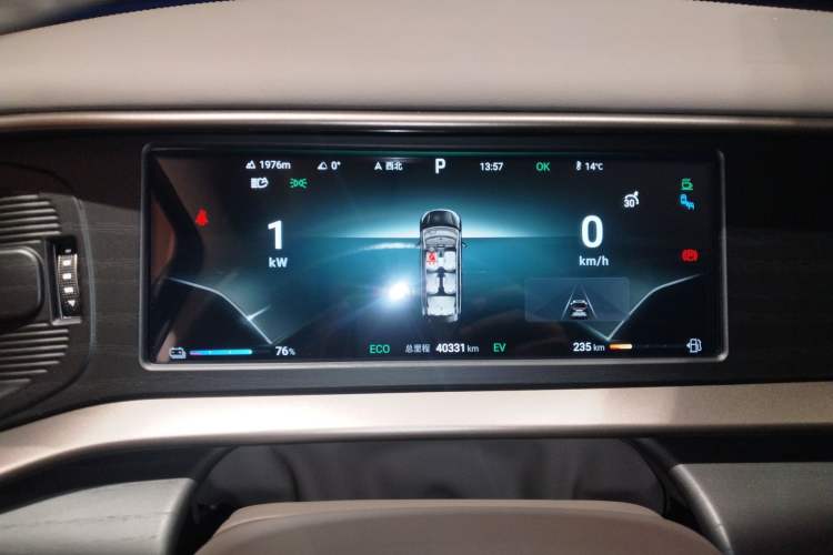 Used Denza D9 2022 DM-i 970 Four-Wheel Drive Flagship Model
