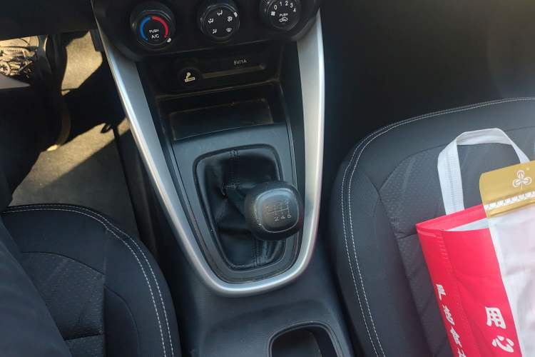 Used Baojun 510 2017 1.5L manual Comfort trim
