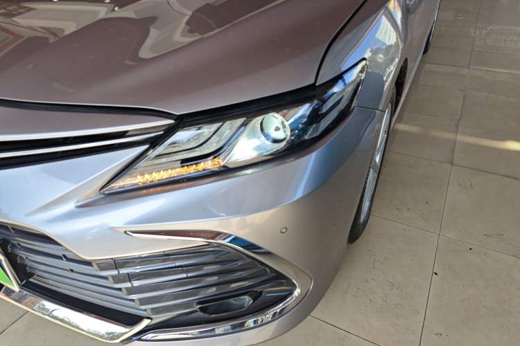 Used Toyota Camry 2021 2.0G Luxury Edition
