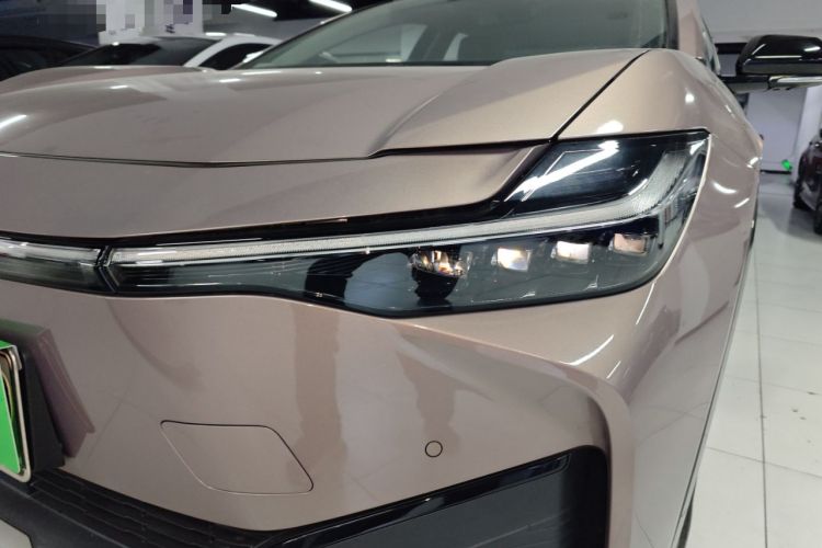 Used Toyota bZ3 2023 616 km Long-Range Premium
