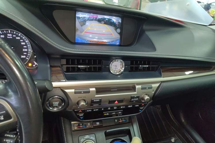 Used Lexus ES 2015 250 Elegant Edition
