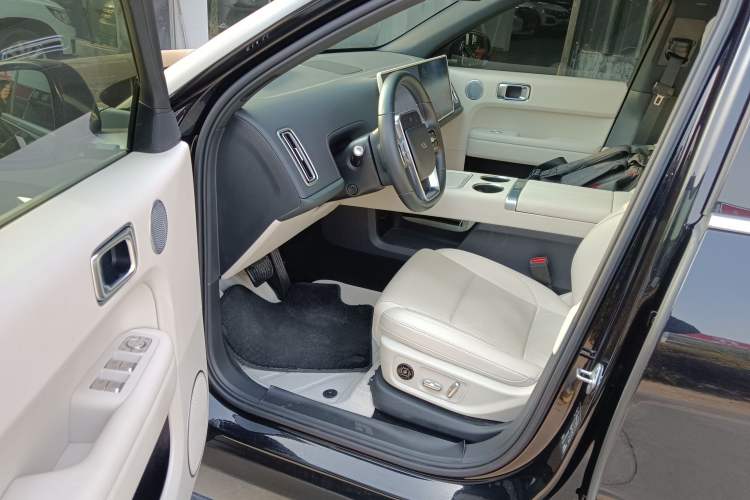 Used Li Auto L6 2024 PRO Model
